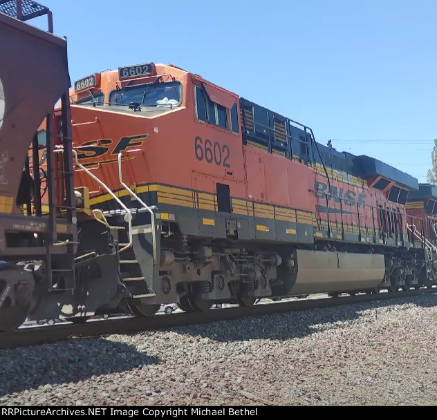 BNSF 6602